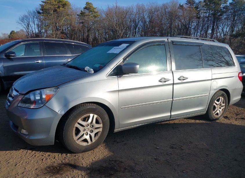 Photo 2 of 2007 Honda Odyssey EX-L (VIN 5FNRL38717B028922)