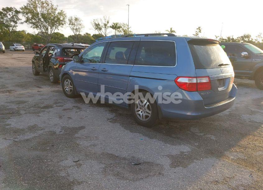 Photo 3 of 2007 Honda Odyssey EX-L (VIN 5FNRL38717B035384)