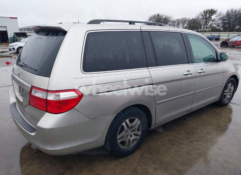 Photo 4 of 2007 Honda Odyssey EX-L (VIN 5FNRL38717B041654)