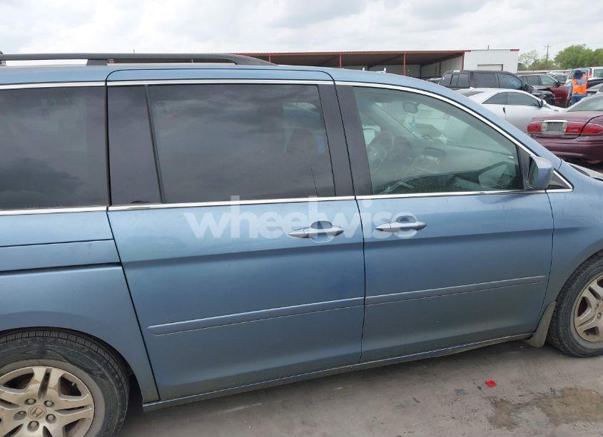 Photo 13 of 2007 Honda Odyssey EX-L (VIN 5FNRL38717B127157)
