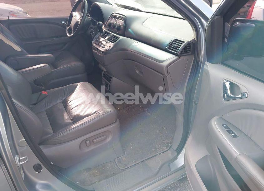 Photo 5 of 2008 Honda Odyssey EX-L (VIN 5FNRL38718B088331)