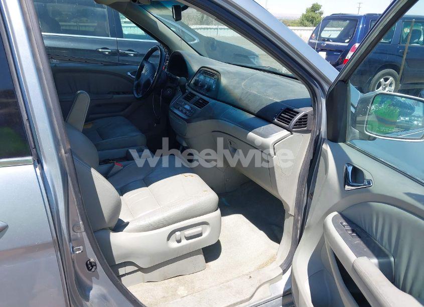 Photo 5 of 2009 Honda Odyssey EX-L (VIN 5FNRL38719B056853)