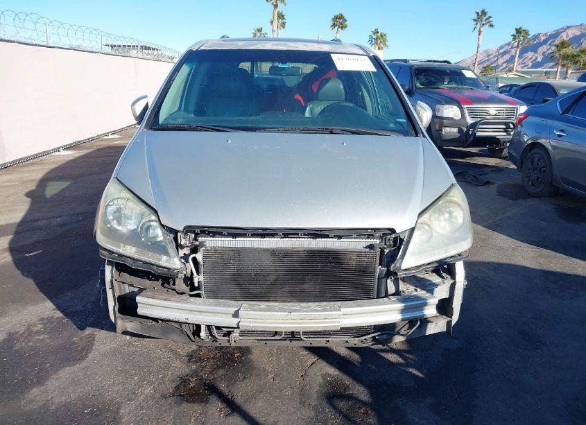 Photo 6 of 2005 Honda Odyssey EX-L (VIN 5FNRL38725B022804)