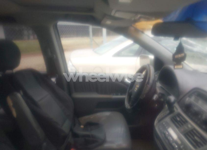 Photo 5 of 2005 Honda Odyssey EX-L (VIN 5FNRL38725B092478)