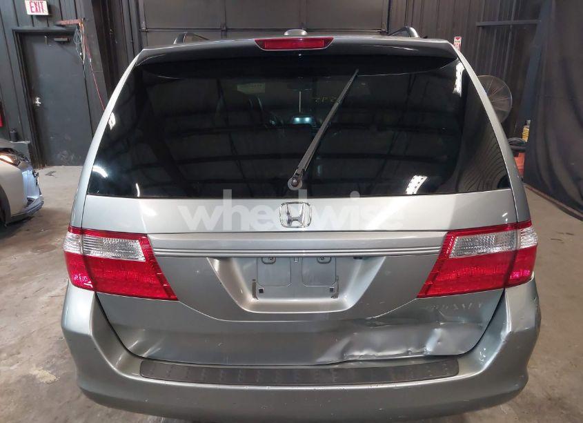 Photo 16 of 2005 Honda Odyssey EX-L (VIN 5FNRL38725B094005)
