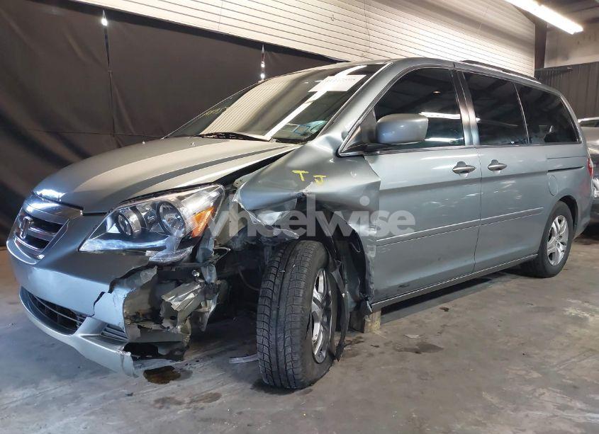 Photo 6 of 2005 Honda Odyssey EX-L (VIN 5FNRL38725B094005)