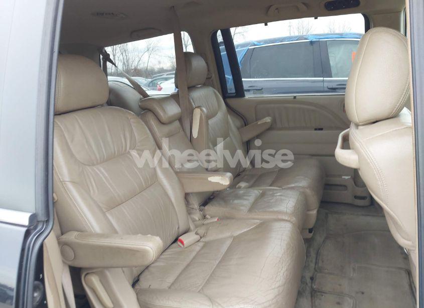 Photo 8 of 2005 Honda Odyssey EX-L (VIN 5FNRL38725B115788)