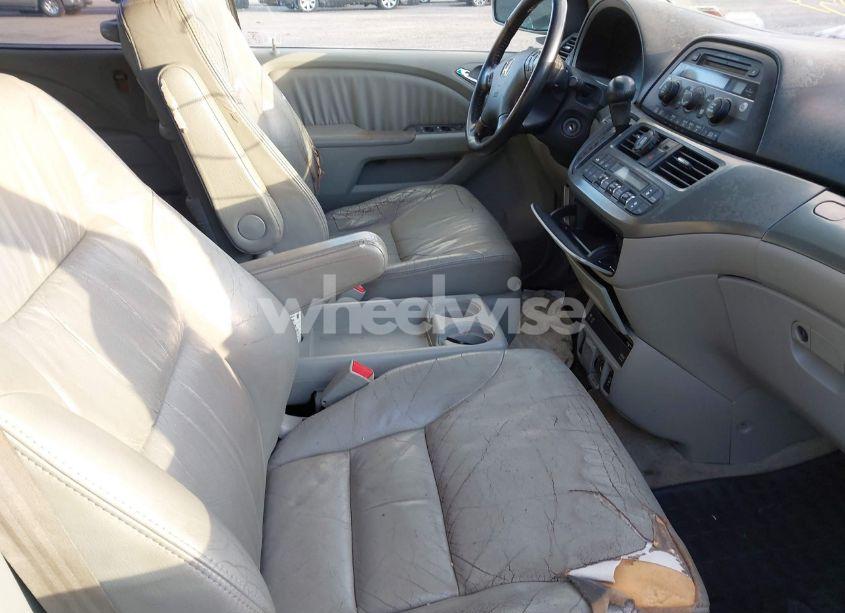 Photo 5 of 2006 Honda Odyssey EX-L (VIN 5FNRL38726B050393)