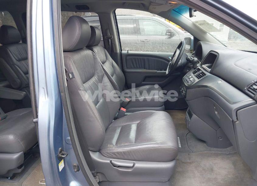 Photo 5 of 2006 Honda Odyssey EX-L (VIN 5FNRL38726B088951)