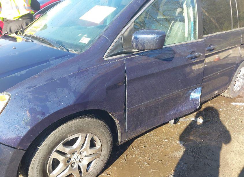 Photo 6 of 2007 Honda Odyssey EX-L (VIN 5FNRL38727B027780)