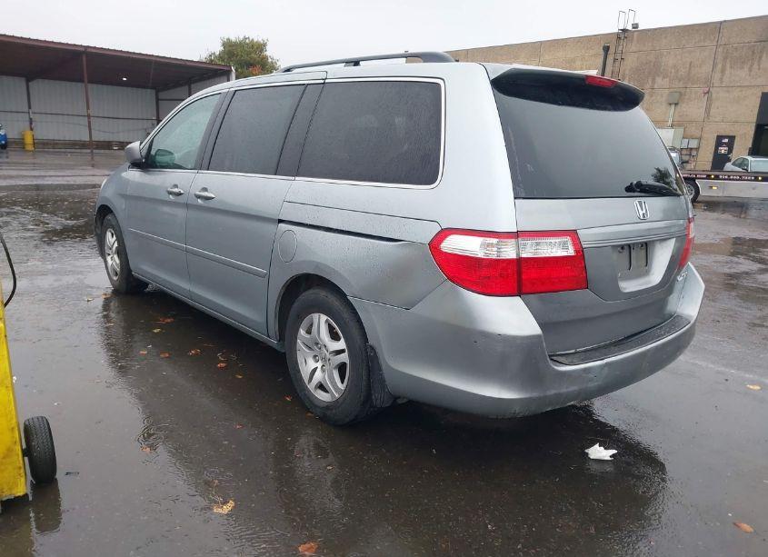 Photo 3 of 2007 Honda Odyssey EX-L (VIN 5FNRL38727B139883)