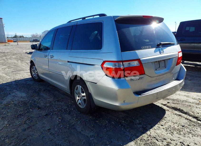Photo 3 of 2007 Honda Odyssey EX-L (VIN 5FNRL38727B415866)
