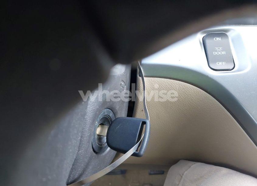 Photo 11 of 2008 Honda Odyssey EX-L (VIN 5FNRL38728B098625)