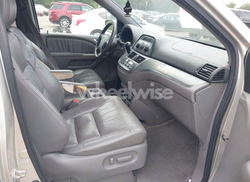 Photo 5 of 2008 Honda Odyssey EX-L (VIN 5FNRL38728B418431)