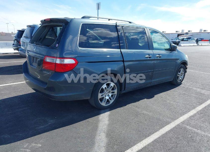 Photo 4 of 2005 Honda Odyssey EX-L (VIN 5FNRL38735B057514)