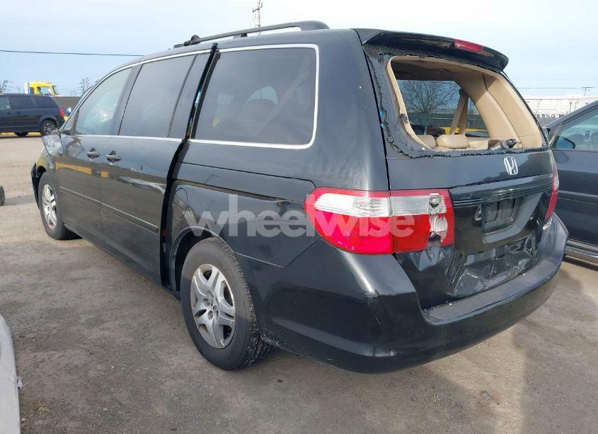 Photo 3 of 2005 Honda Odyssey EX-L (VIN 5FNRL38735B085233)
