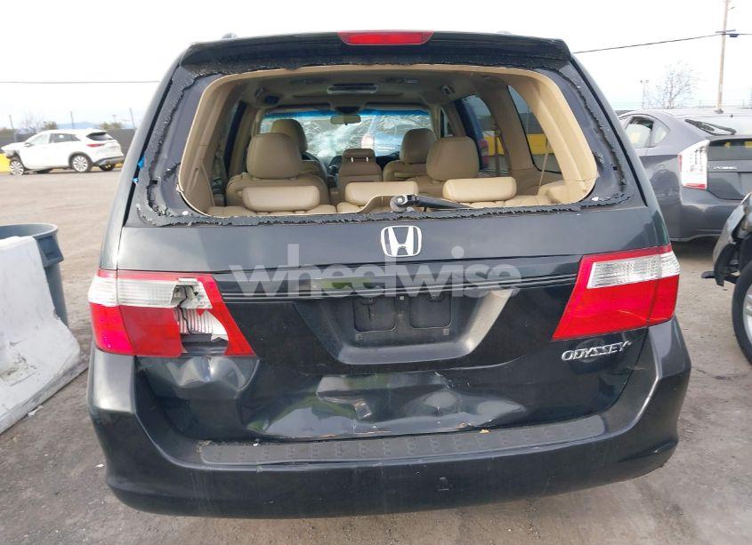 Photo 6 of 2005 Honda Odyssey EX-L (VIN 5FNRL38735B085233)