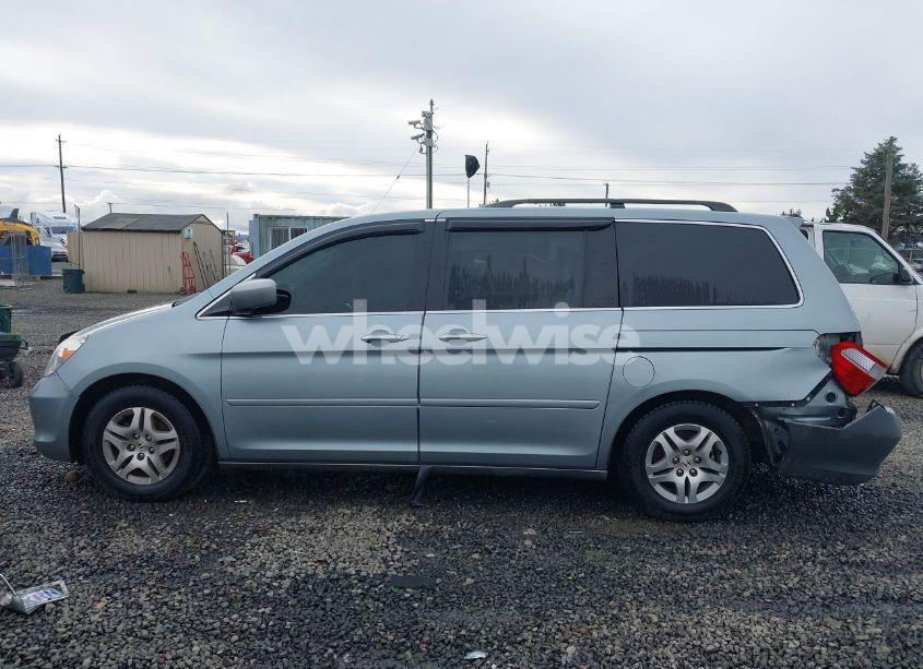 Photo 14 of 2005 Honda Odyssey EX-L (VIN 5FNRL38735B103357)