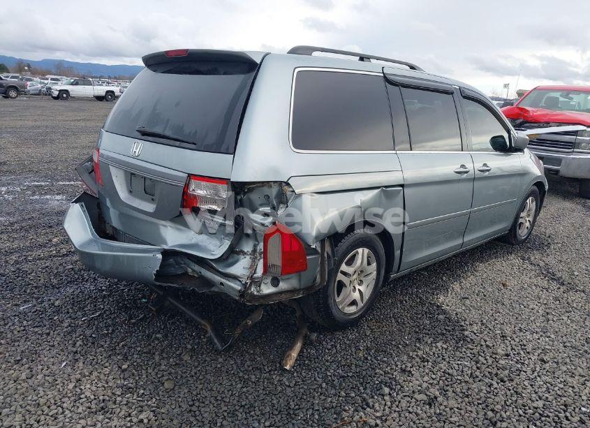 Photo 4 of 2005 Honda Odyssey EX-L (VIN 5FNRL38735B103357)