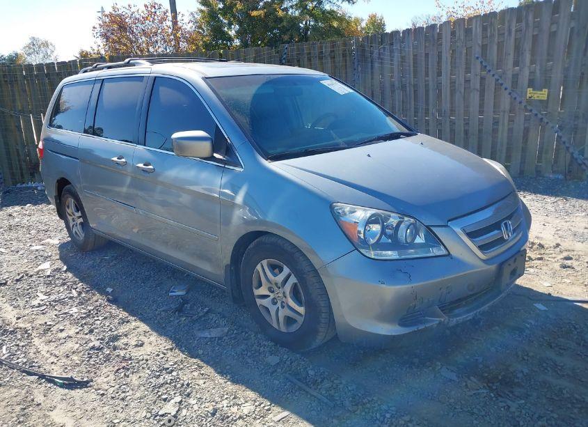 2005 Honda Odyssey EX-L (VIN 5FNRL38735B132177) main photo