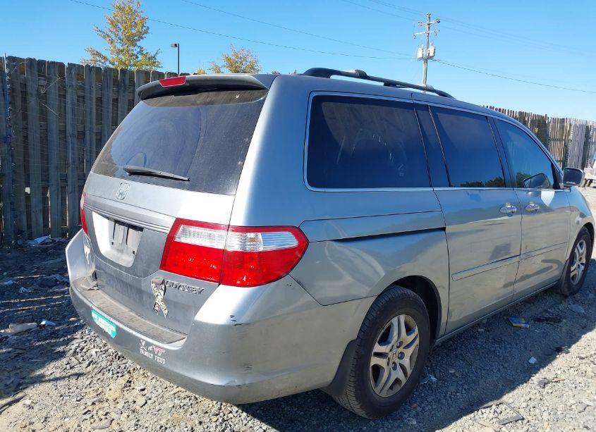 Photo 4 of 2005 Honda Odyssey EX-L (VIN 5FNRL38735B132177)