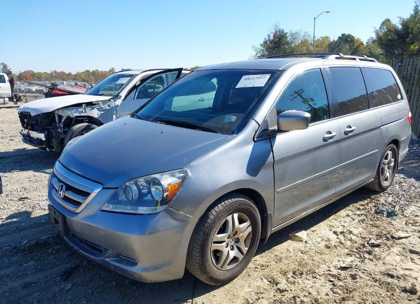 Photo 6 of 2005 Honda Odyssey EX-L (VIN 5FNRL38735B132177)