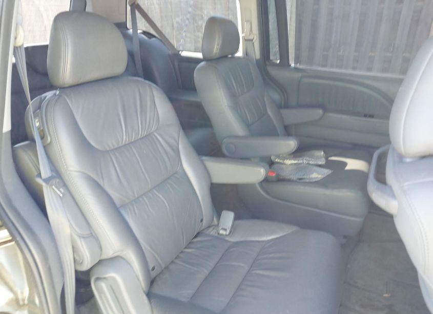 Photo 8 of 2005 Honda Odyssey EX-L (VIN 5FNRL38735B132177)