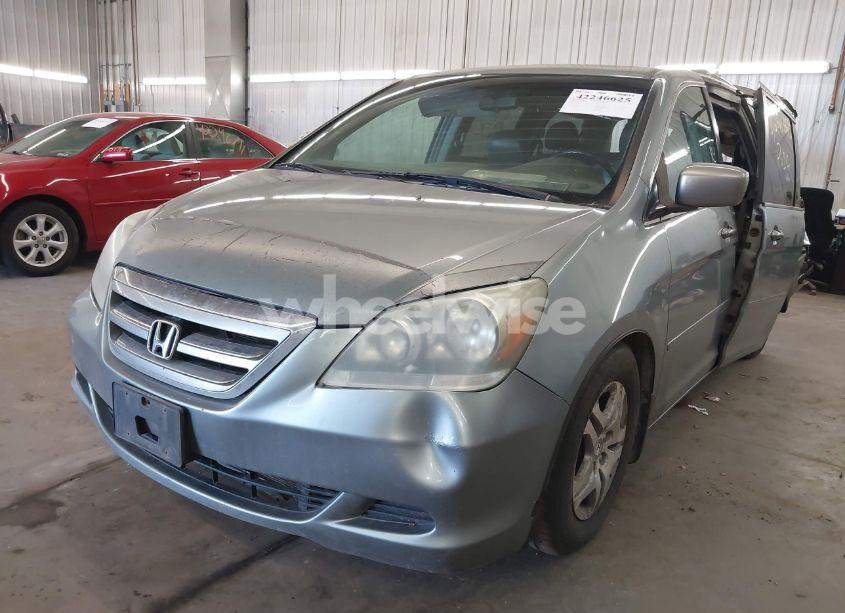 Photo 2 of 2006 Honda Odyssey EX-L (VIN 5FNRL38736B025051)