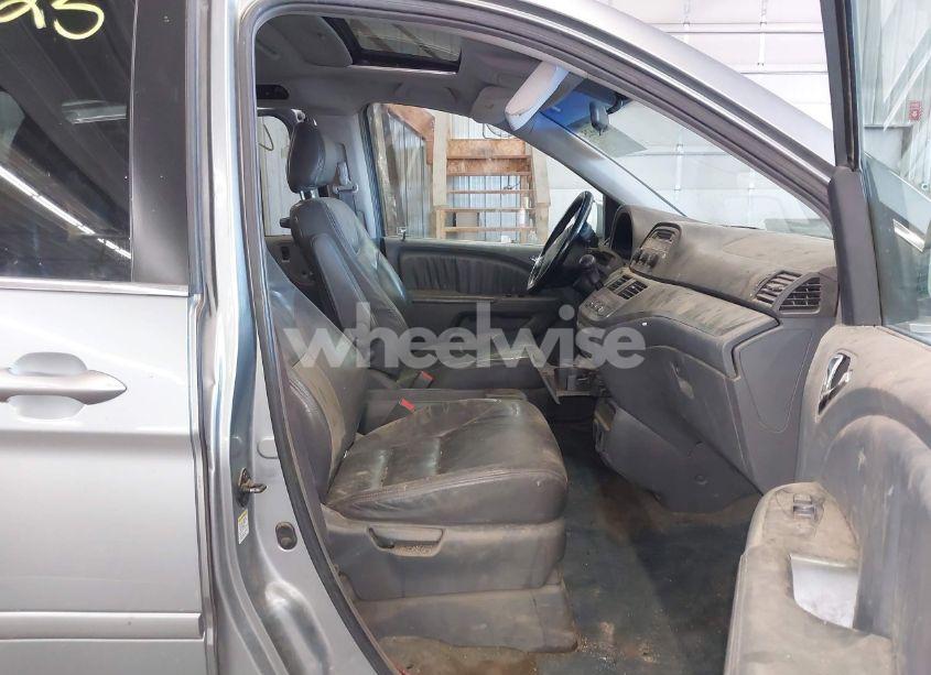 Photo 5 of 2006 Honda Odyssey EX-L (VIN 5FNRL38736B025051)