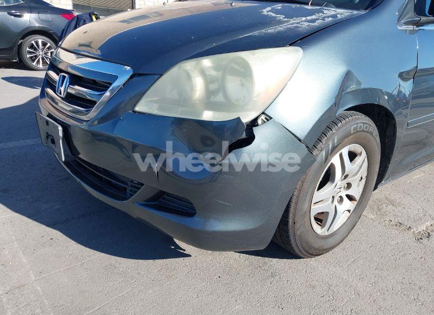 Photo 6 of 2006 Honda Odyssey EX-L (VIN 5FNRL38736B055537)