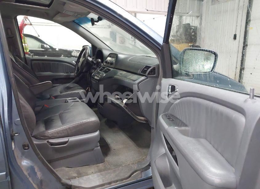 Photo 5 of 2006 Honda Odyssey EX-L (VIN 5FNRL38736B061208)