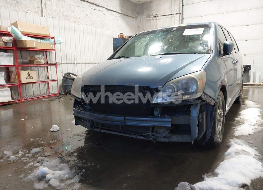 Photo 6 of 2006 Honda Odyssey EX-L (VIN 5FNRL38736B061208)