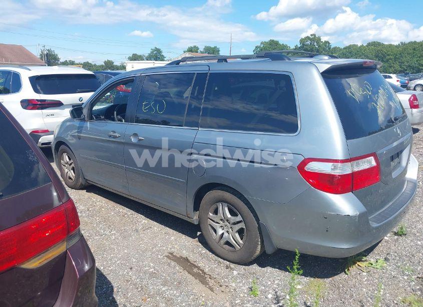 Photo 3 of 2006 Honda Odyssey EX-L (VIN 5FNRL38736B068529)