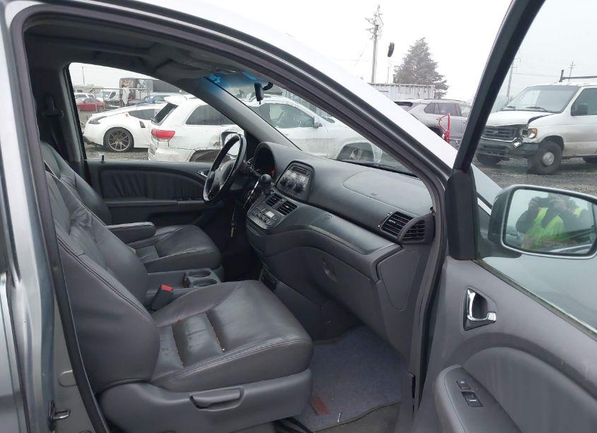 Photo 5 of 2006 Honda Odyssey EX-L (VIN 5FNRL38736B107037)