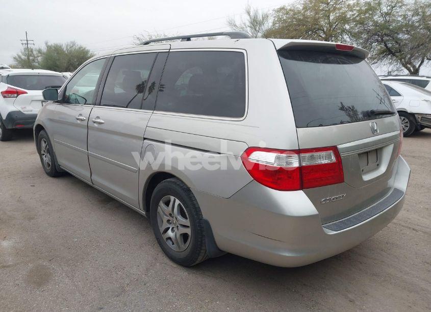Photo 3 of 2006 Honda Odyssey EX-L (VIN 5FNRL38736B413817)