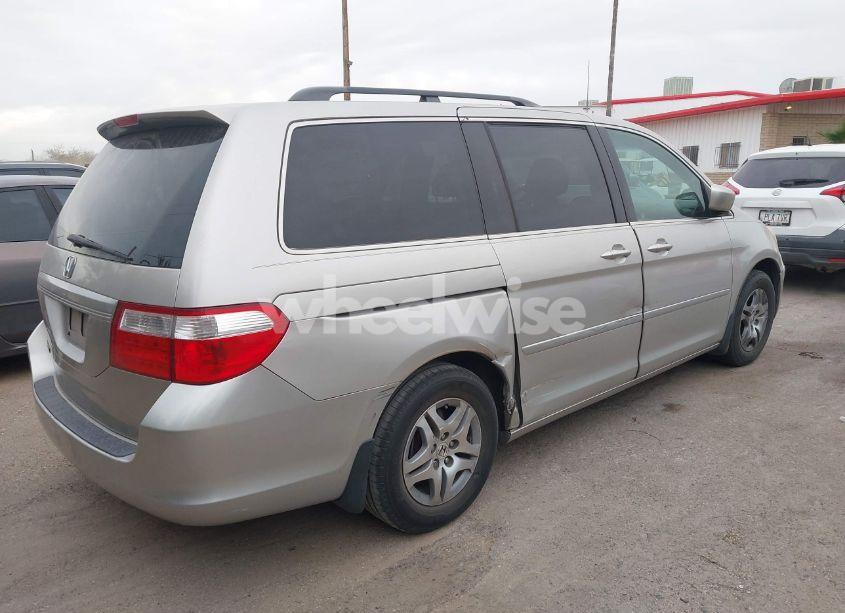 Photo 4 of 2006 Honda Odyssey EX-L (VIN 5FNRL38736B413817)