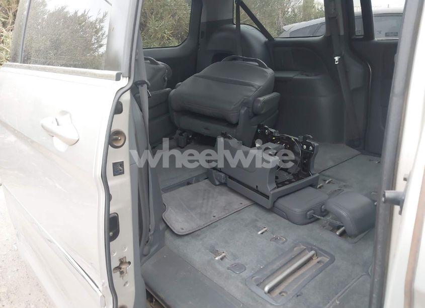 Photo 8 of 2006 Honda Odyssey EX-L (VIN 5FNRL38736B413817)