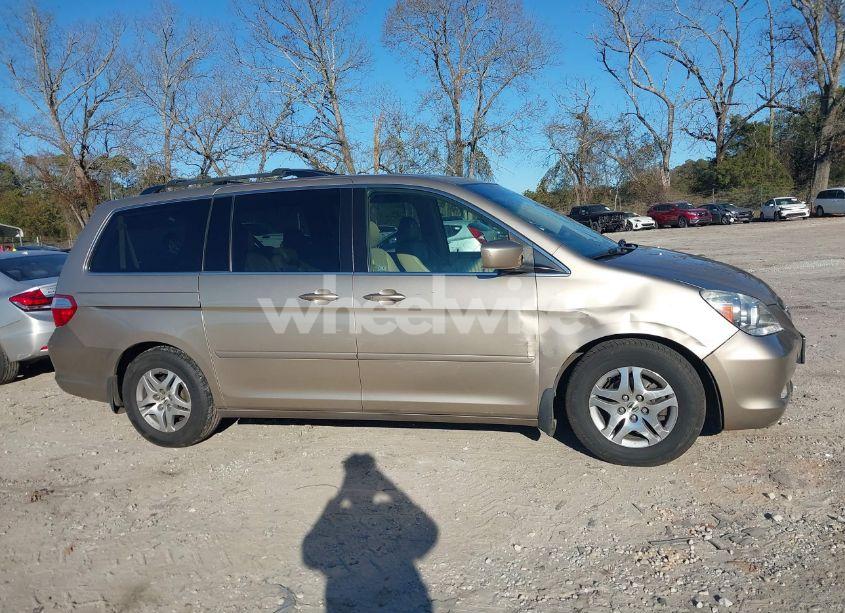 Photo 13 of 2006 Honda Odyssey EX-L (VIN 5FNRL38736B436613)