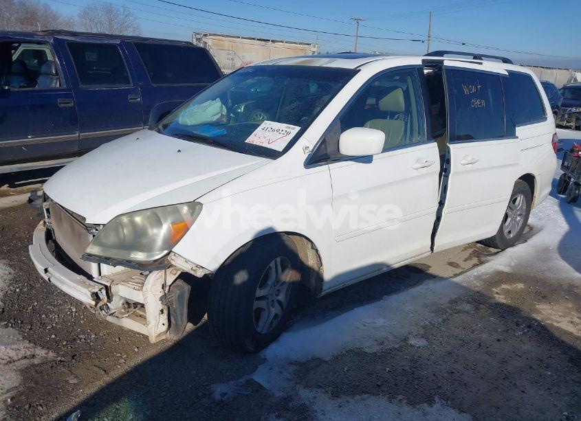 Photo 2 of 2007 Honda Odyssey EX-L (VIN 5FNRL38737B443174)