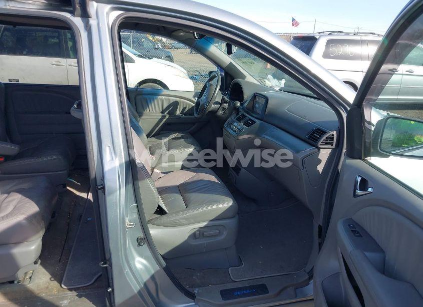 Photo 5 of 2009 Honda Odyssey EX-L (VIN 5FNRL38739B042369)