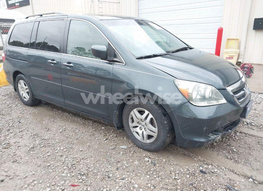 Photo 6 of 2005 Honda Odyssey EX-L (VIN 5FNRL38745B047221)