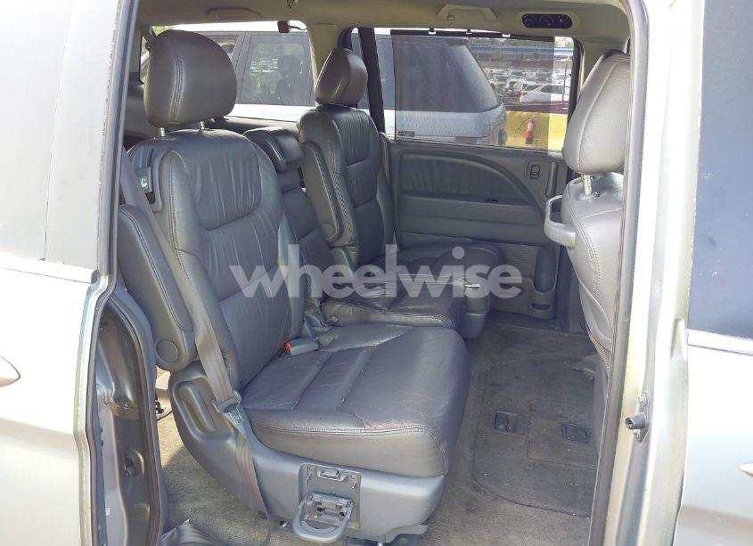 Photo 8 of 2005 Honda Odyssey EX-L (VIN 5FNRL38745B094278)