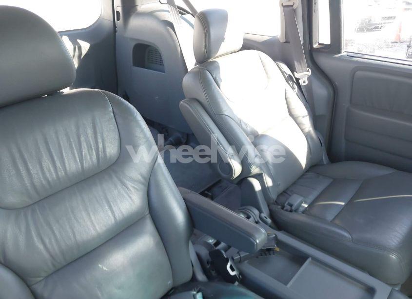 Photo 8 of 2005 Honda Odyssey EX-L (VIN 5FNRL38745B115226)