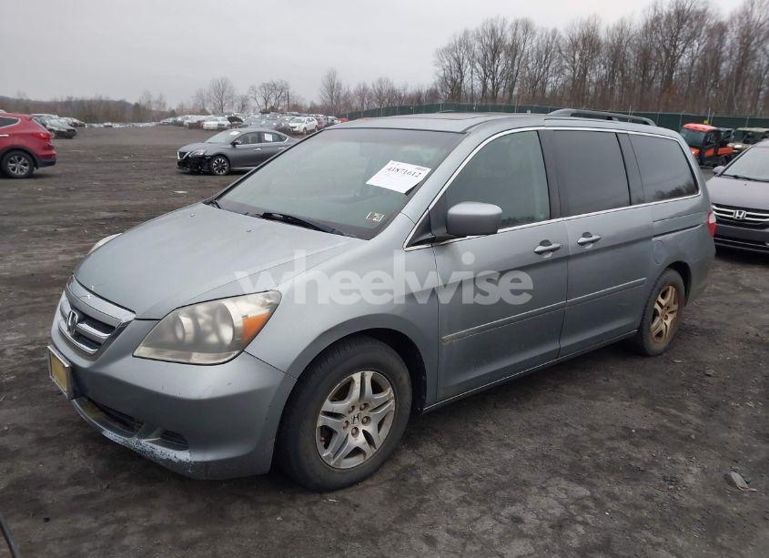 Photo 2 of 2006 Honda Odyssey EX-L (VIN 5FNRL38746B000868)