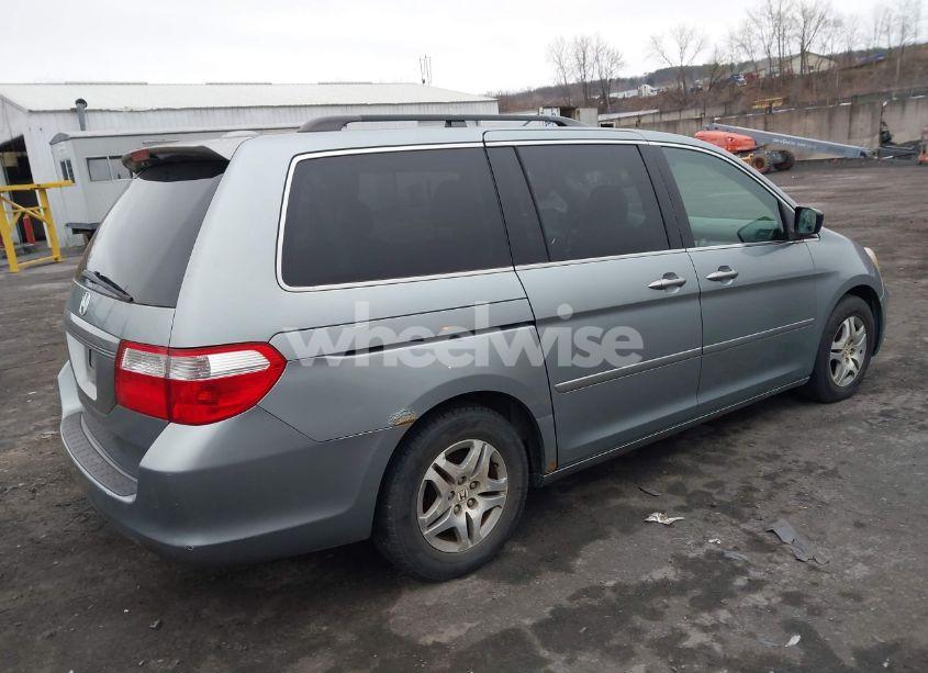 Photo 4 of 2006 Honda Odyssey EX-L (VIN 5FNRL38746B000868)