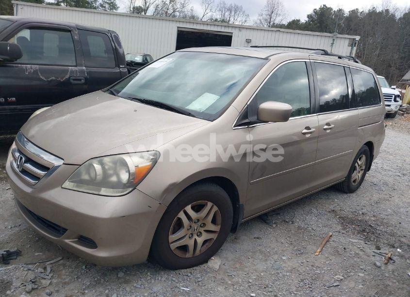 Photo 2 of 2006 Honda Odyssey EX-L (VIN 5FNRL38746B008372)