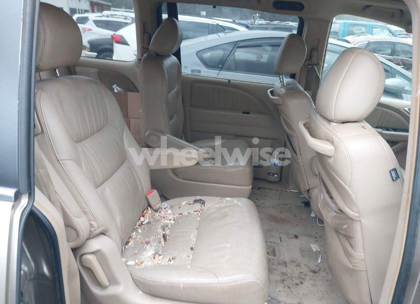 Photo 8 of 2006 Honda Odyssey EX-L (VIN 5FNRL38746B008372)