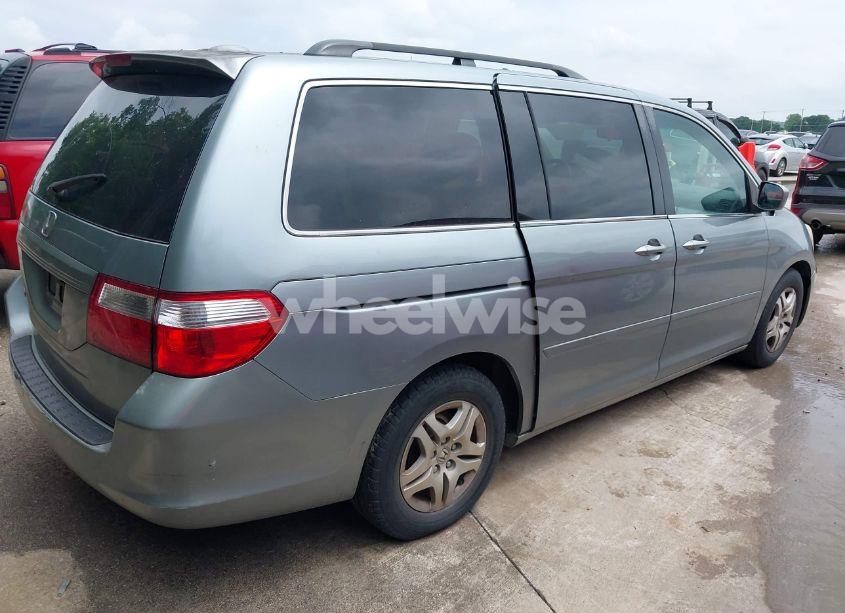 Photo 4 of 2006 Honda Odyssey EX-L (VIN 5FNRL38746B017069)