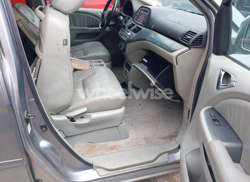 Photo 5 of 2006 Honda Odyssey EX-L (VIN 5FNRL38746B017069)