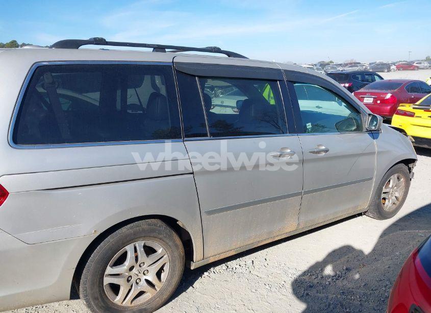 Photo 13 of 2006 Honda Odyssey EX-L (VIN 5FNRL38746B026449)